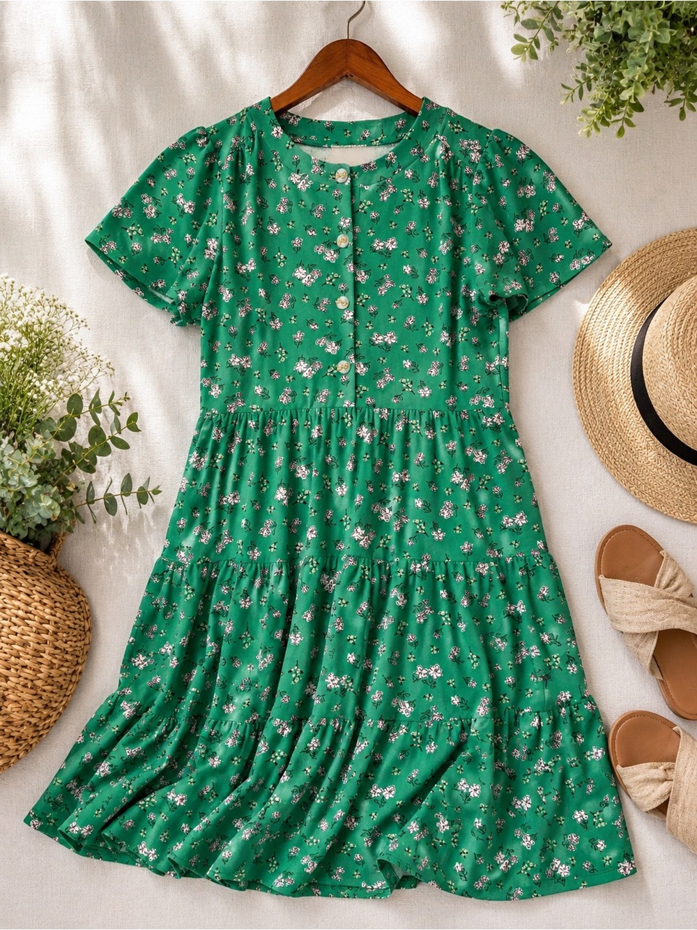 Monteau Green Floral Tiered Mini Dress Size Small Stretch Short Sleeve